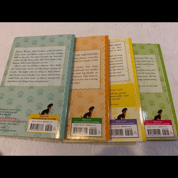 Anna banana books bundle 📚 (4) - Picture 2 of 6